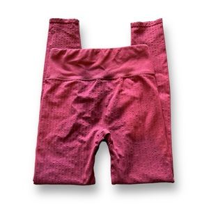 [Fabletics] Ribbed Wine Colored Leggings